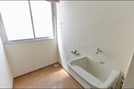 Apartamento para alugar com 71m², 2 quartos e 1 vagaÁrea de Serviço