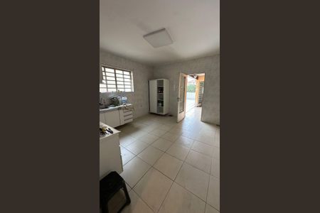 Casa para alugar com 3 quartos, 220m² em Vila Graciosa, São Paulo