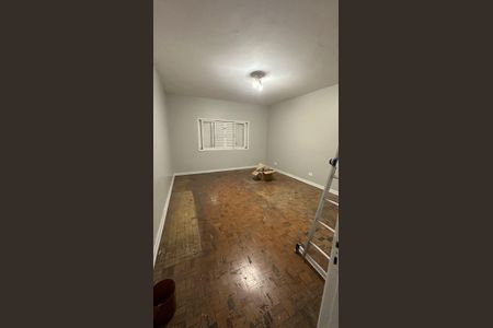 Casa para alugar com 3 quartos, 220m² em Vila Graciosa, São Paulo