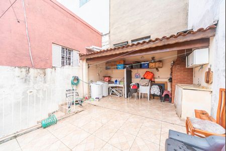 Casa à venda com 70m², 2 quartos e 2 vagas Casa à venda com 70m², 2 quartos e 2 vagasVaranda