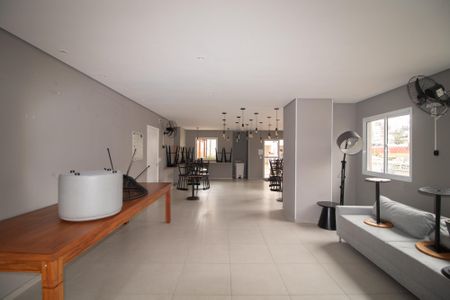 Apartamento para alugar com 41m², 2 quartos e 1 vaga Apartamento para alugar com 41m², 2 quartos e 1 vagaÁrea comum - Salão de festas