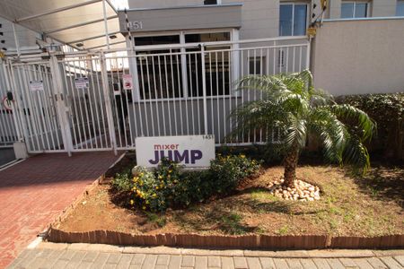 Apartamento para alugar com 41m², 2 quartos e 1 vaga Apartamento para alugar com 41m², 2 quartos e 1 vagaFachada