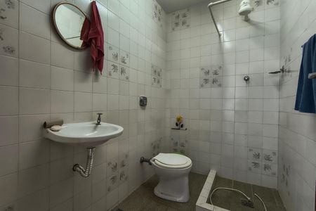 Casa à venda com 742m², 3 quartos e NaN vagas Casa à venda com 742m², 3 quartos e NaN vagasÁrea comum - Banheiro 2