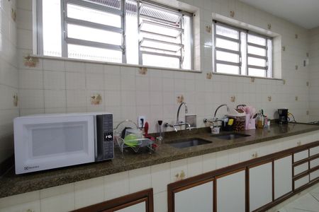 Casa à venda com 742m², 3 quartos e NaN vagas Casa à venda com 742m², 3 quartos e NaN vagasCozinha