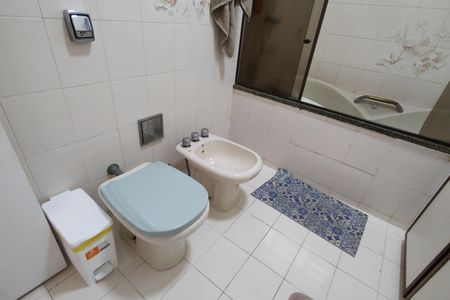 Casa à venda com 742m², 3 quartos e NaN vagas Casa à venda com 742m², 3 quartos e NaN vagasBanheiro da Suíte 1