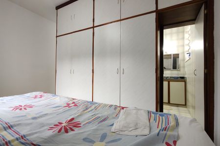 Casa à venda com 742m², 3 quartos e NaN vagas Casa à venda com 742m², 3 quartos e NaN vagasSuíte 2