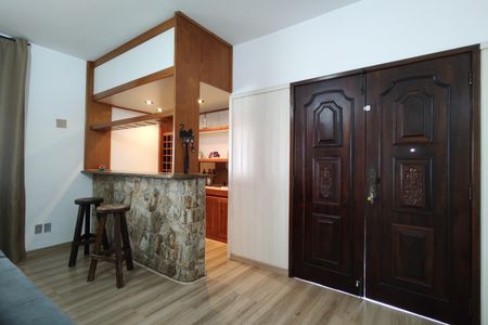 Casa à venda com 742m², 3 quartos e NaN vagas Casa à venda com 742m², 3 quartos e NaN vagasSala