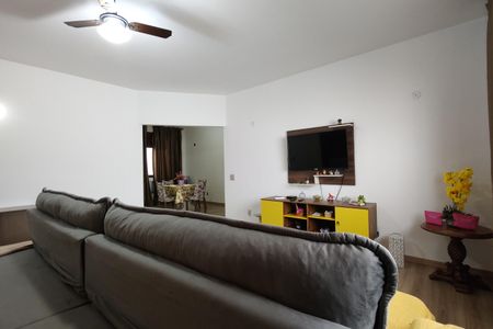 Casa à venda com 742m², 3 quartos e NaN vagas Casa à venda com 742m², 3 quartos e NaN vagasSala