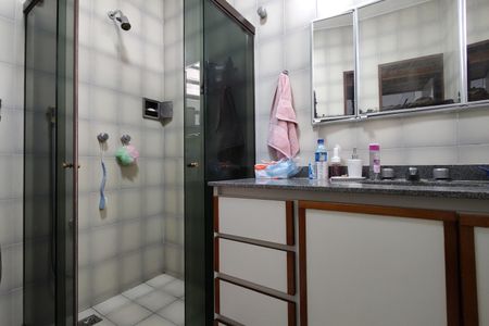 Casa à venda com 742m², 3 quartos e NaN vagas Casa à venda com 742m², 3 quartos e NaN vagasBanheiro da Suíte 2