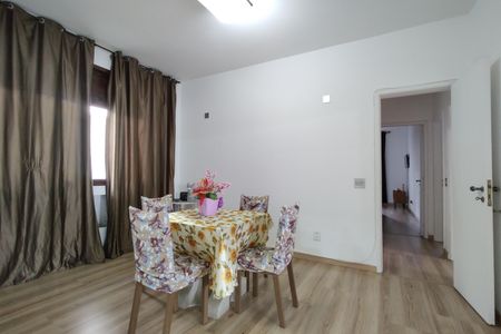 Casa à venda com 742m², 3 quartos e NaN vagas Casa à venda com 742m², 3 quartos e NaN vagasSala