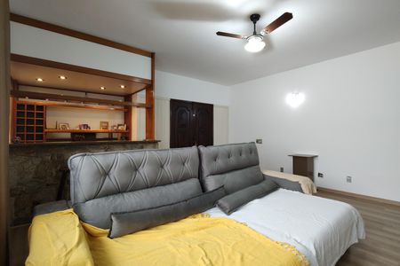 Casa à venda com 742m², 3 quartos e NaN vagas Casa à venda com 742m², 3 quartos e NaN vagasSala