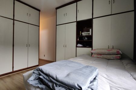 Casa à venda com 742m², 3 quartos e NaN vagas Casa à venda com 742m², 3 quartos e NaN vagasSuíte 1