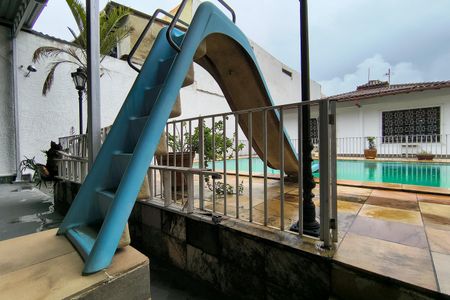 Casa à venda com 742m², 3 quartos e NaN vagas Casa à venda com 742m², 3 quartos e NaN vagasÁrea comum