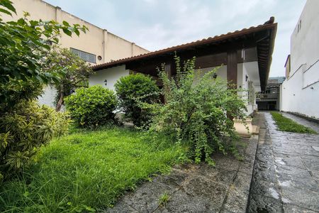 Casa à venda com 742m², 3 quartos e NaN vagas Casa à venda com 742m², 3 quartos e NaN vagasÁrea comum