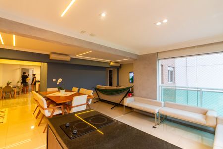 Apartamento para alugar com 194m², 4 quartos e 3 vagas Apartamento para alugar com 194m², 4 quartos e 3 vagasVaranda gourmet