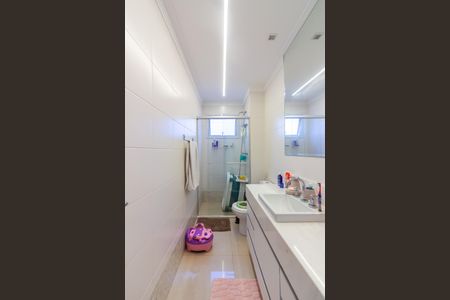 Apartamento para alugar com 194m², 4 quartos e 3 vagas Apartamento para alugar com 194m², 4 quartos e 3 vagasBanheiro da Suíte 1