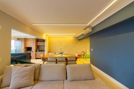 Apartamento para alugar com 194m², 4 quartos e 3 vagas Apartamento para alugar com 194m², 4 quartos e 3 vagasSala