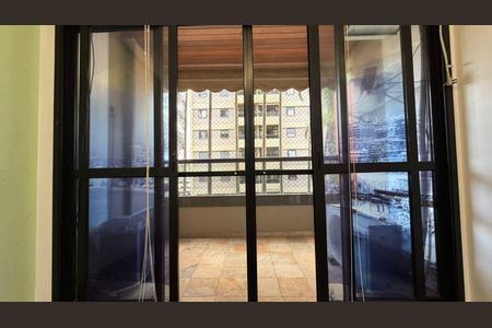 Apartamento à venda com 94m², 3 quartos e 1 vagaVaranda