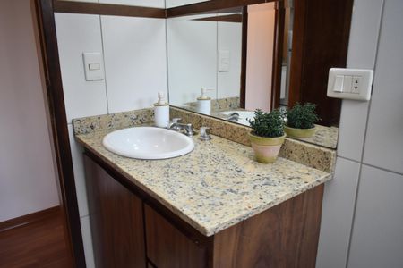 Apartamento à venda com 94m², 3 quartos e 1 vagaBanheiro Social