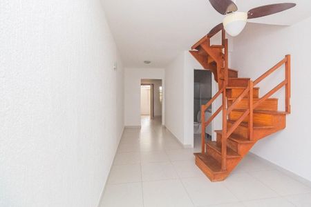 Sala  de casa de condomínio à venda com 2 quartos, 98m² em Morro Santana, Porto Alegre
