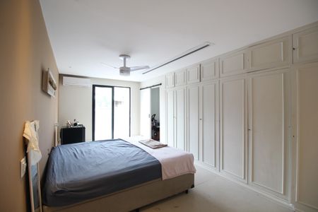 Apartamento à venda com 300m², 3 quartos e 2 vagasQuarto 3