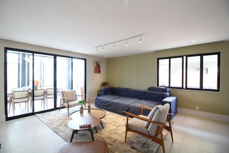 Apartamento à venda com 300m², 3 quartos e 2 vagasSala