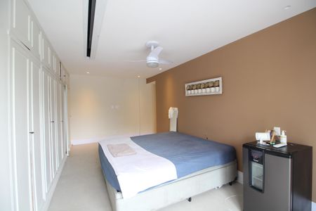 Apartamento à venda com 300m², 3 quartos e 2 vagasQuarto 3