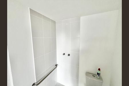 Studio para alugar com 28m², 1 quarto e sem vaga Studio para alugar com 28m², 1 quarto e sem vagaBanheiro