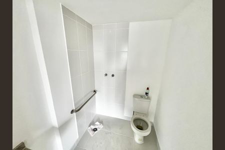 Studio para alugar com 28m², 1 quarto e sem vaga Studio para alugar com 28m², 1 quarto e sem vagaBanheiro