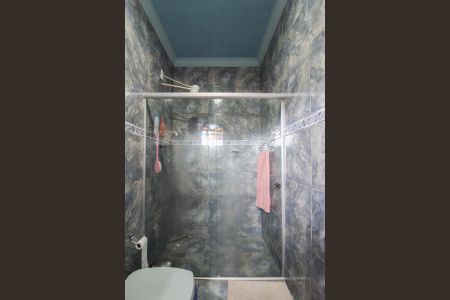 Casa à venda com 360m², 4 quartos e 2 vagas Casa à venda com 360m², 4 quartos e 2 vagasBanheiro da Suíte