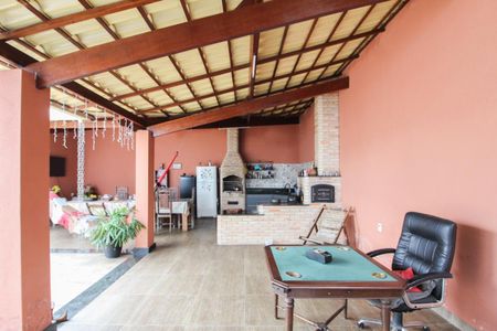 Casa à venda com 360m², 4 quartos e 2 vagas Casa à venda com 360m², 4 quartos e 2 vagasEspaço Gourmet