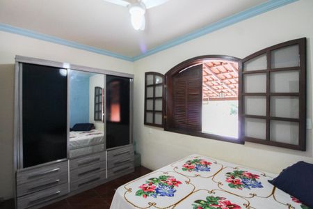 Casa à venda com 360m², 4 quartos e 2 vagas Casa à venda com 360m², 4 quartos e 2 vagasSuíte