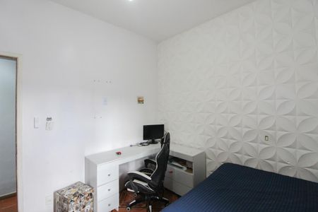 Casa à venda com 360m², 4 quartos e 2 vagas Casa à venda com 360m², 4 quartos e 2 vagasQuarto 1