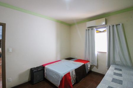 Casa à venda com 360m², 4 quartos e 2 vagas Casa à venda com 360m², 4 quartos e 2 vagasQuarto 3