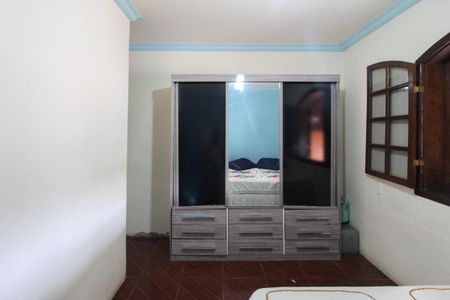 Casa à venda com 360m², 4 quartos e 2 vagas Casa à venda com 360m², 4 quartos e 2 vagasSuíte