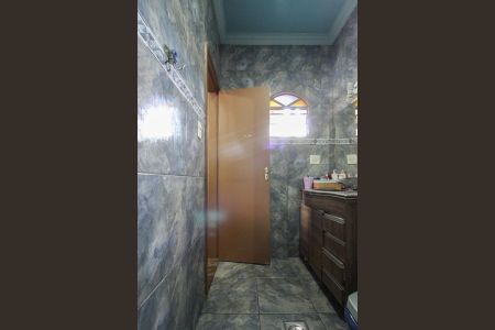 Casa à venda com 360m², 4 quartos e 2 vagas Casa à venda com 360m², 4 quartos e 2 vagasBanheiro da Suíte