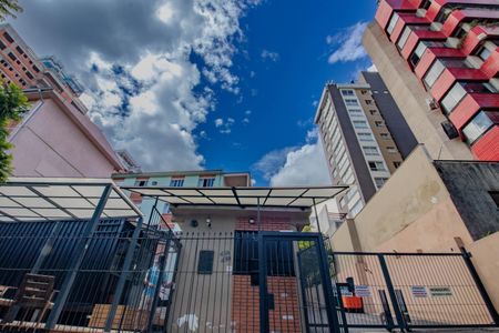 Apartamento para alugar com 74m², 3 quartos e 1 vagaFachada do Condomínio