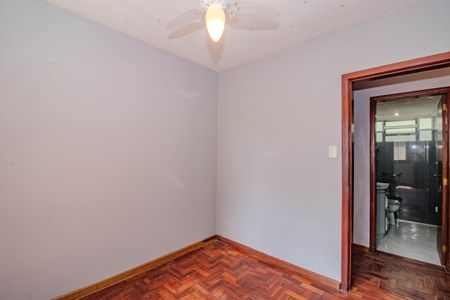 Quarto 1 de apartamento para alugar com 3 quartos, 74m² em Rio Branco, Porto Alegre