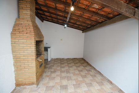 Casa para alugar com 98m², 2 quartos e 1 vaga Casa para alugar com 98m², 2 quartos e 1 vagaQuintal e área de serviço