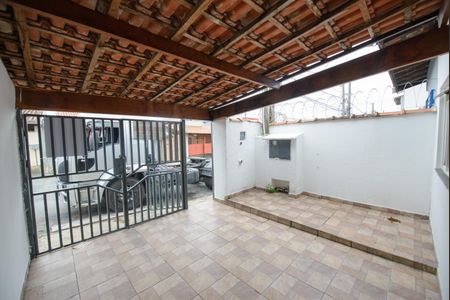 Casa para alugar com 98m², 2 quartos e 1 vaga Casa para alugar com 98m², 2 quartos e 1 vagaGaragem