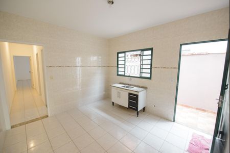 Casa para alugar com 98m², 2 quartos e 1 vaga Casa para alugar com 98m², 2 quartos e 1 vagaCozinha
