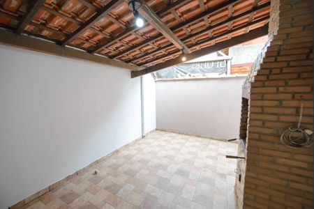 Casa para alugar com 98m², 2 quartos e 1 vaga Casa para alugar com 98m², 2 quartos e 1 vagaQuintal e área de serviço