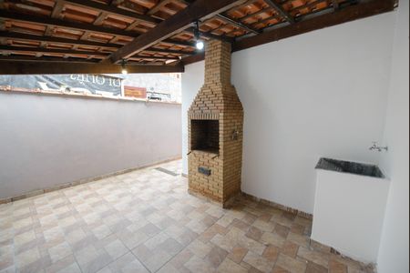 Casa para alugar com 98m², 2 quartos e 1 vaga Casa para alugar com 98m², 2 quartos e 1 vagaQuintal e área de serviço