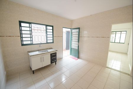 Casa para alugar com 98m², 2 quartos e 1 vaga Casa para alugar com 98m², 2 quartos e 1 vagaCozinha