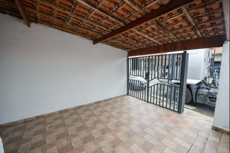 Casa para alugar com 98m², 2 quartos e 1 vaga Casa para alugar com 98m², 2 quartos e 1 vagaGaragem