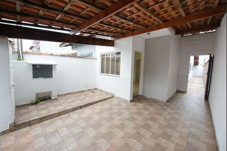 Casa para alugar com 98m², 2 quartos e 1 vaga Casa para alugar com 98m², 2 quartos e 1 vagaGaragem