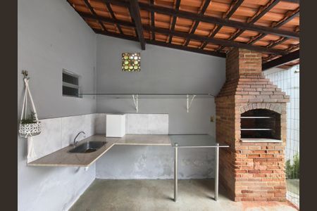 Casa de condomínio para alugar com 90m², 3 quartos e 3 vagas