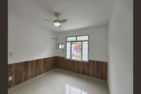 Casa de condomínio para alugar com 90m², 3 quartos e 3 vagas