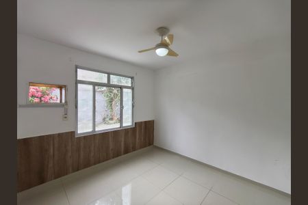 Casa de condomínio para alugar com 90m², 3 quartos e 3 vagas