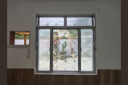 Casa de condomínio para alugar com 90m², 3 quartos e 3 vagas